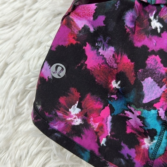 Lululemon Speed Short Mini Midnight Bloom Black Deep Fuschia / Black - Picture 7 of 7